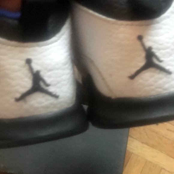 Toddlers Retro Jordan - Picture 5 of 5